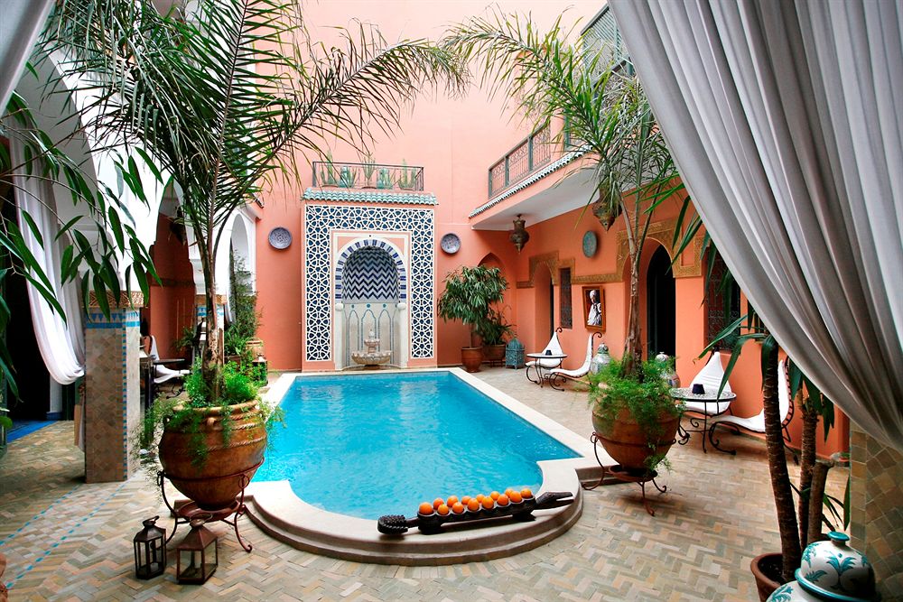 Марракеш штиль. Отели Марракеш Марокко. Отель Рияд Марокко. Отель Риад Марокко.