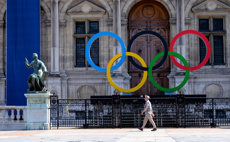 Paris, France, May 2, 2023. The giant logo of the 2024 olympic games is installed in front of the city hall in Paris, the city hosting the games in 2024